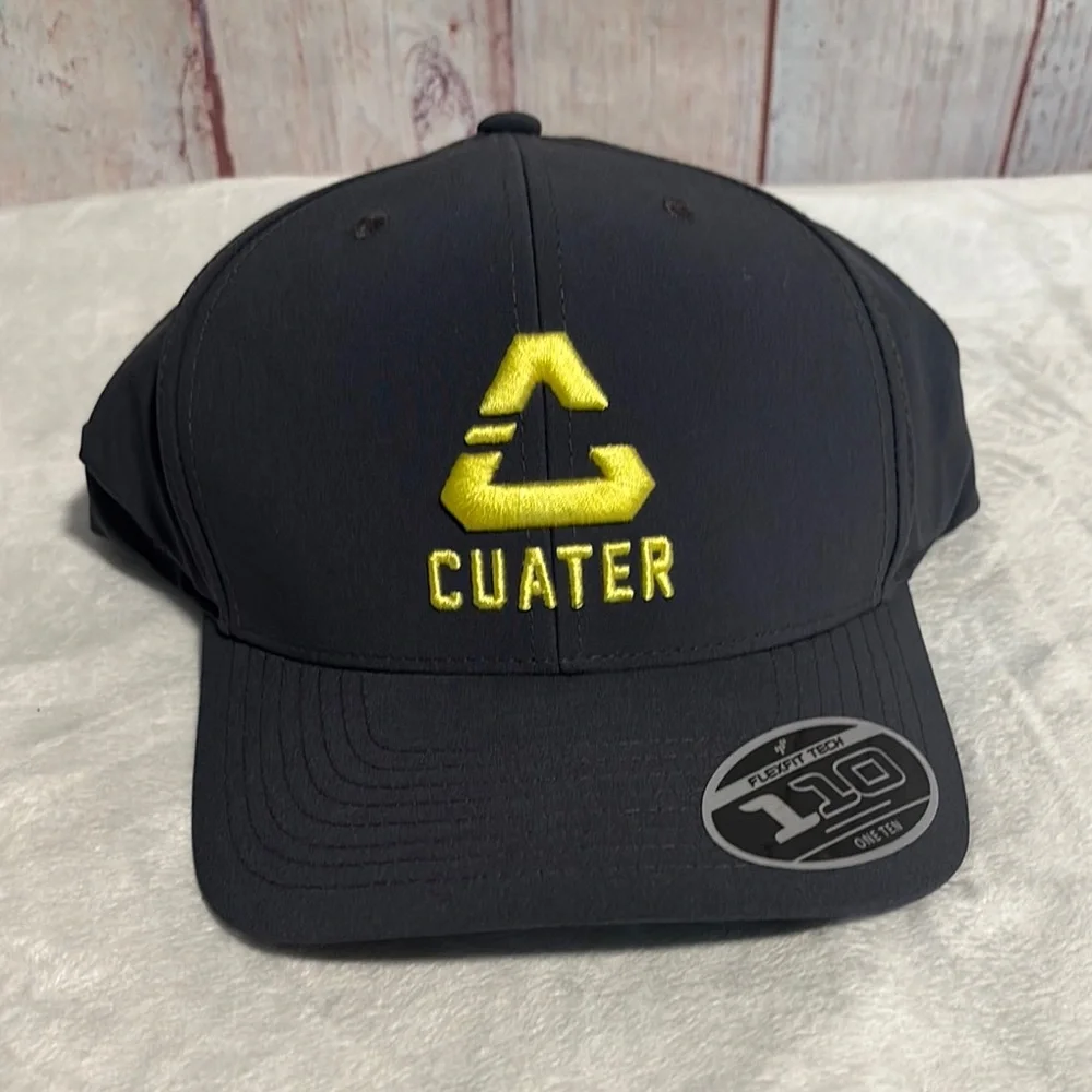 NWT Travis Mathew Cuater logo Nero Golf Hat